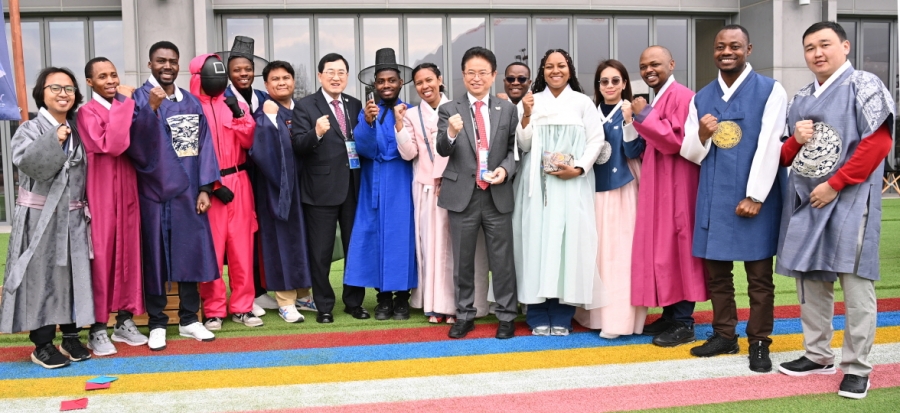 경북도·경주시, APEC 2025 SOM1에서 ‘한류’ 감동 각인.jpg