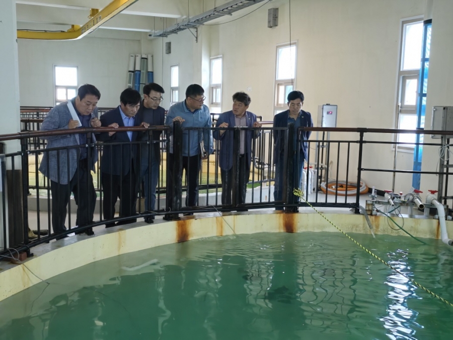 경북도의회 농수산위원회, 경남 수산자원연구소 현지확인.jpg
