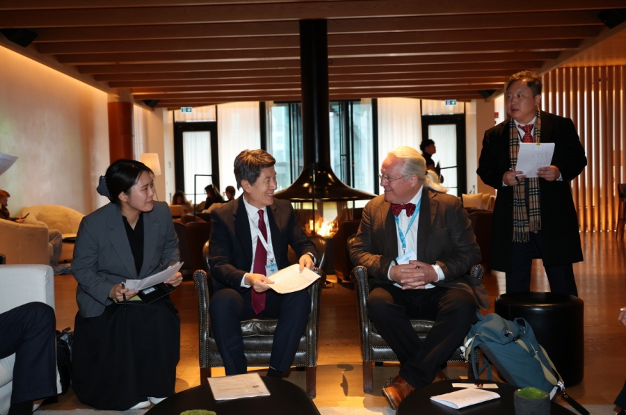 이강덕 포항시장, 아이슬란드·북극 주요 인사 연쇄 회담.jpg